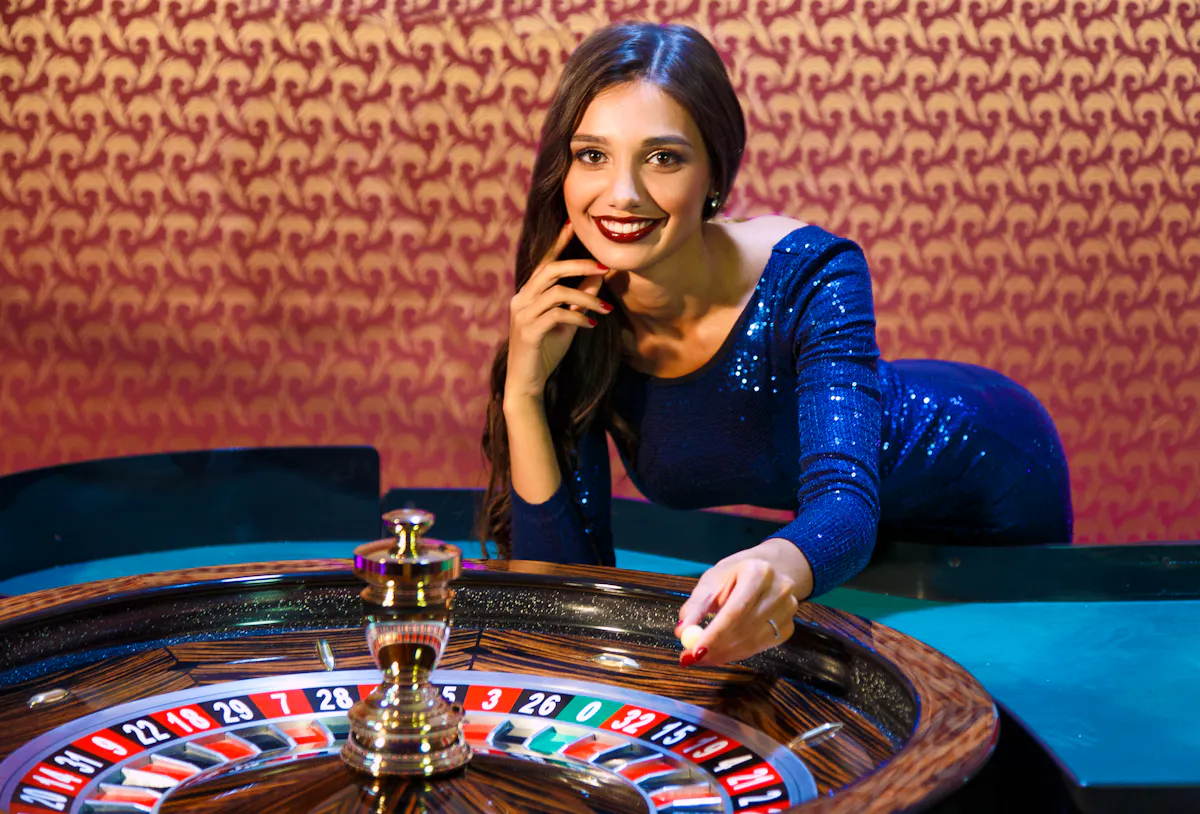 演化游戏中豪华现场荷官游戏