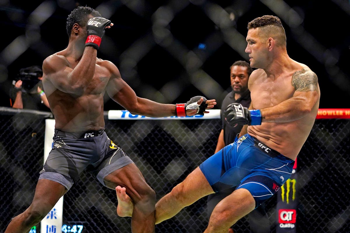 Chris Weidman Gives An Update After His Freak Leg Injury Sportsbet Io Chris Weidman Gives An Update After His Freak Leg Injury Sportsbet Io