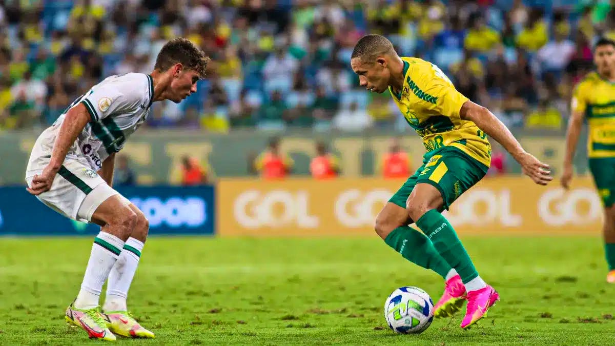 Coritiba x Cuiabá: onde assistir e prováveis escalações do jogo