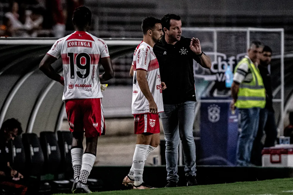 CRB Vence Sport E Coloca Vila Nova Na Liderança Do Brasileirão Série B ...