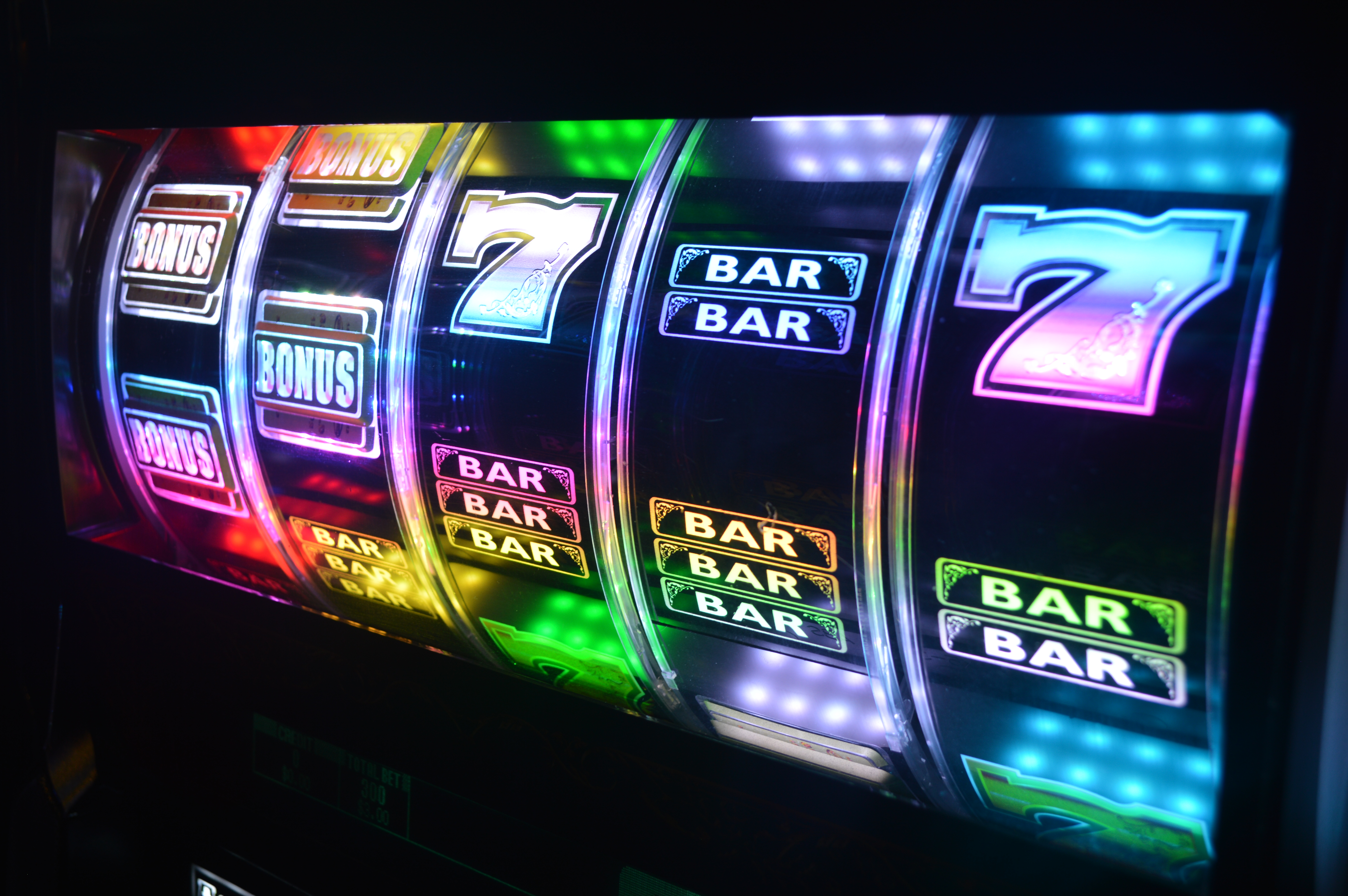 best strategy for playing slot machines