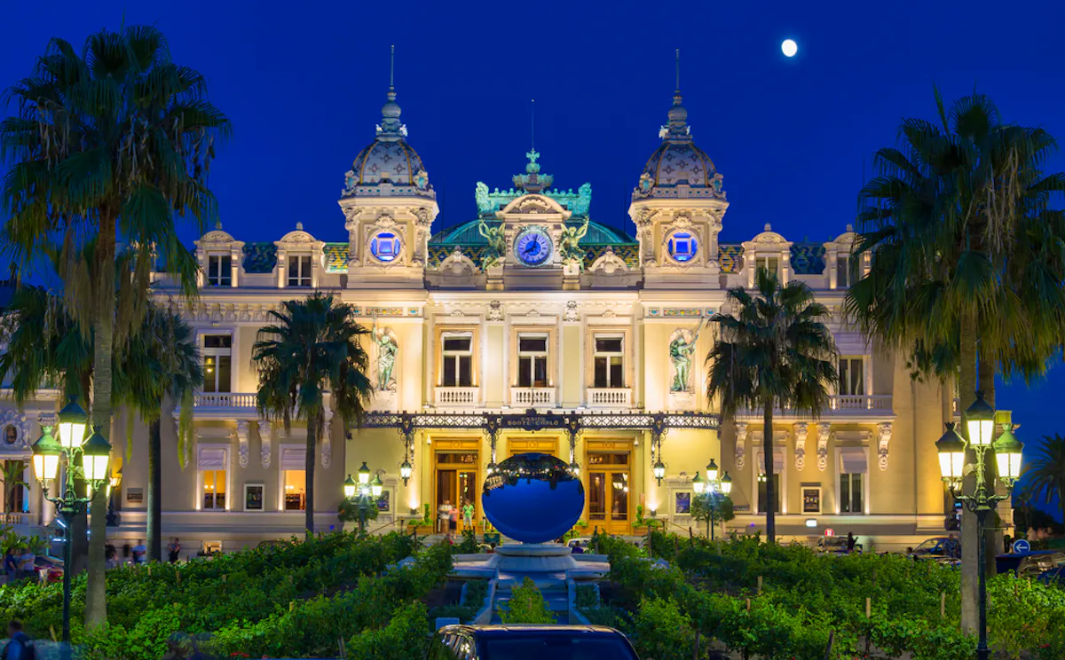 Ein Ausflug zum Traum-Casino oder gemütlich ins Online-Casino?